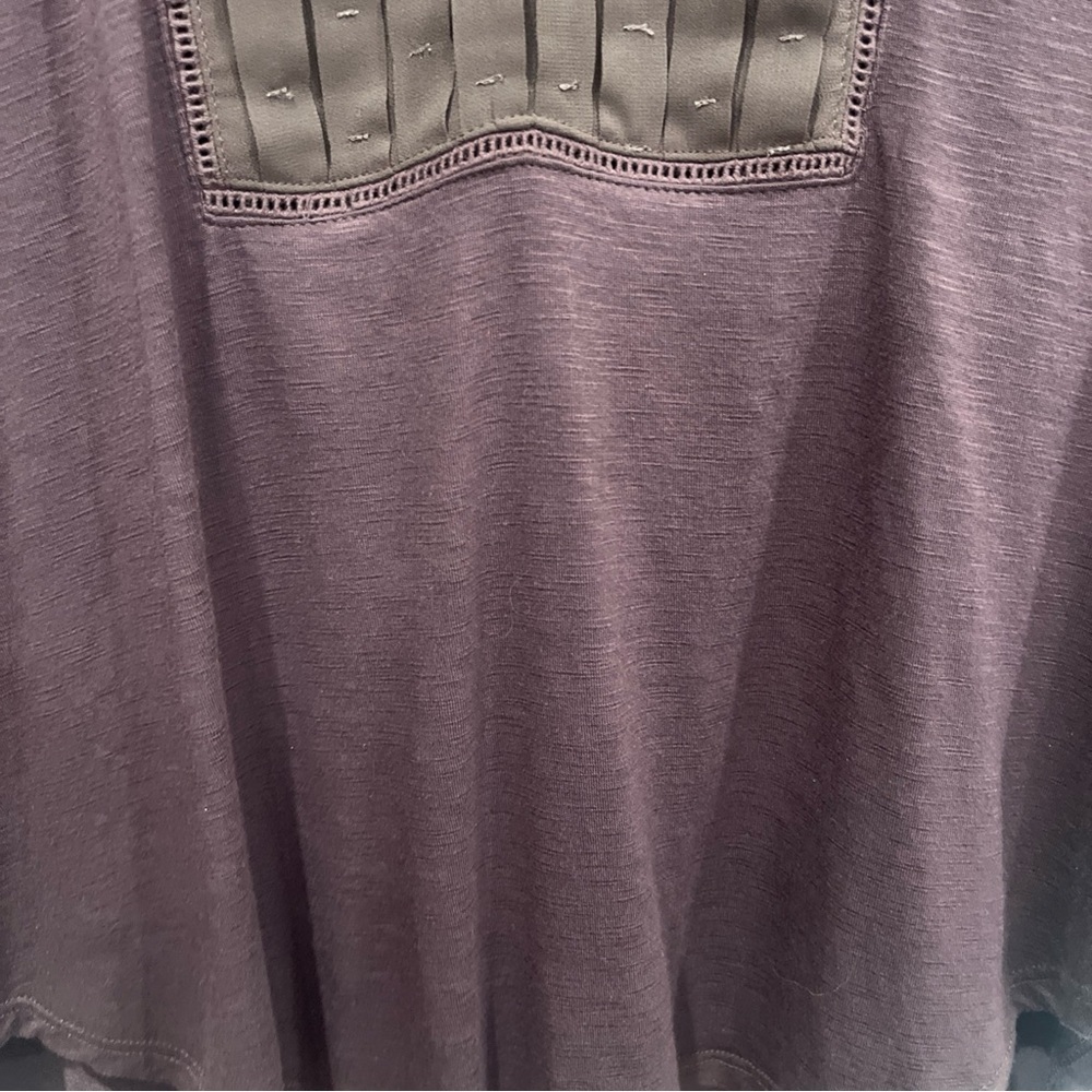 Anthropologie Dolan Pintucked Bryn Henley Top size medium plum - Picture 3 of 4